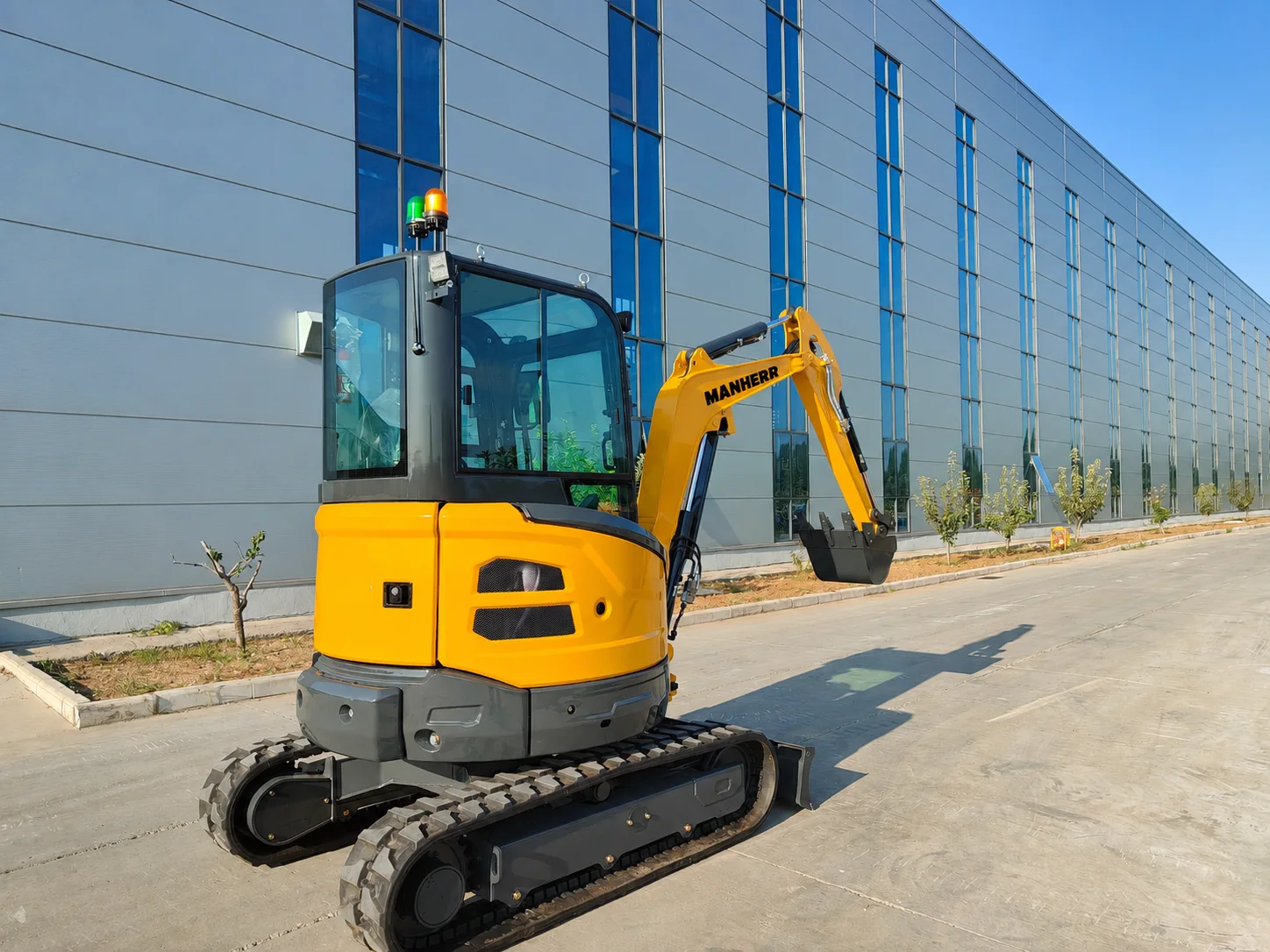 MC27 Compact Excavator